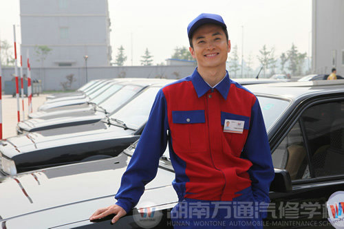 微笑在我心，湖南萬通汽車學(xué)校最美笑臉活動(dòng)征集中