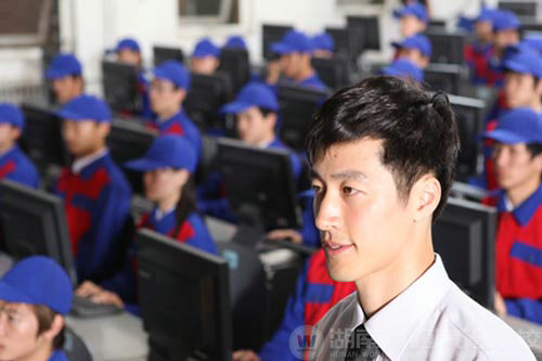 萬通汽修學校學汽修