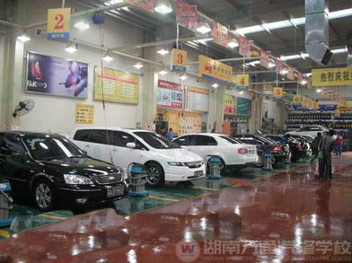 歡送我院學(xué)子赴新奇特公司上崗就業(yè)