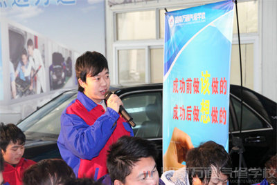 湖南萬(wàn)通汽車學(xué)校，學(xué)子赴天津一汽