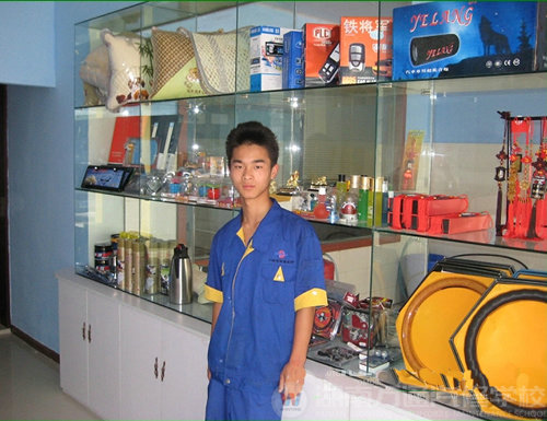 湖南萬通汽車學(xué)校，金晶