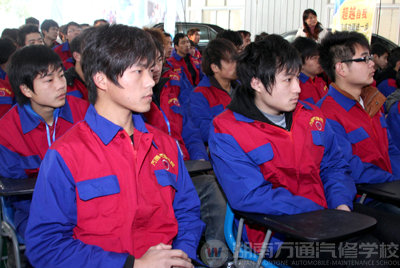 2010年我校學(xué)子供不應(yīng)求