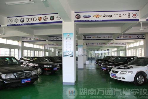 湖南萬通汽車學校