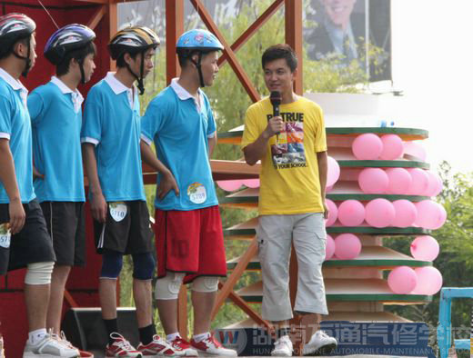 智勇大沖關(guān) 萬通向前沖