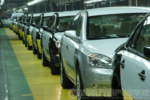 湖南萬通汽車學校，汽修行業(yè)