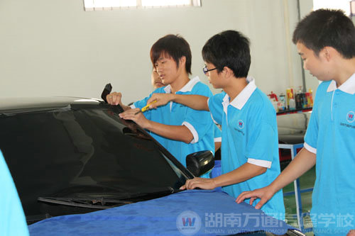 萬通汽修學校獨創(chuàng)教學方法 打造一流汽修學校