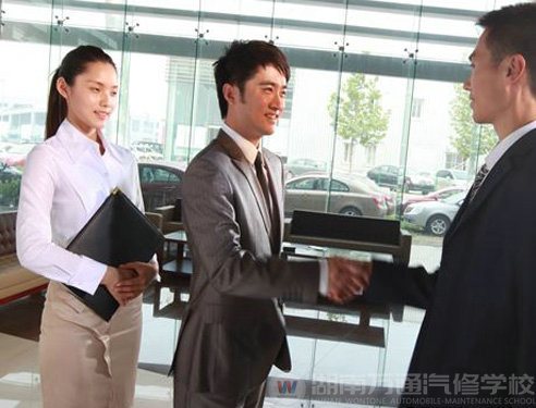 高級汽修人員“有價無市”