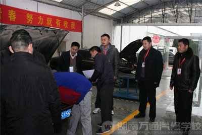 一技成 天下行 不再獨(dú)唱“春天里”