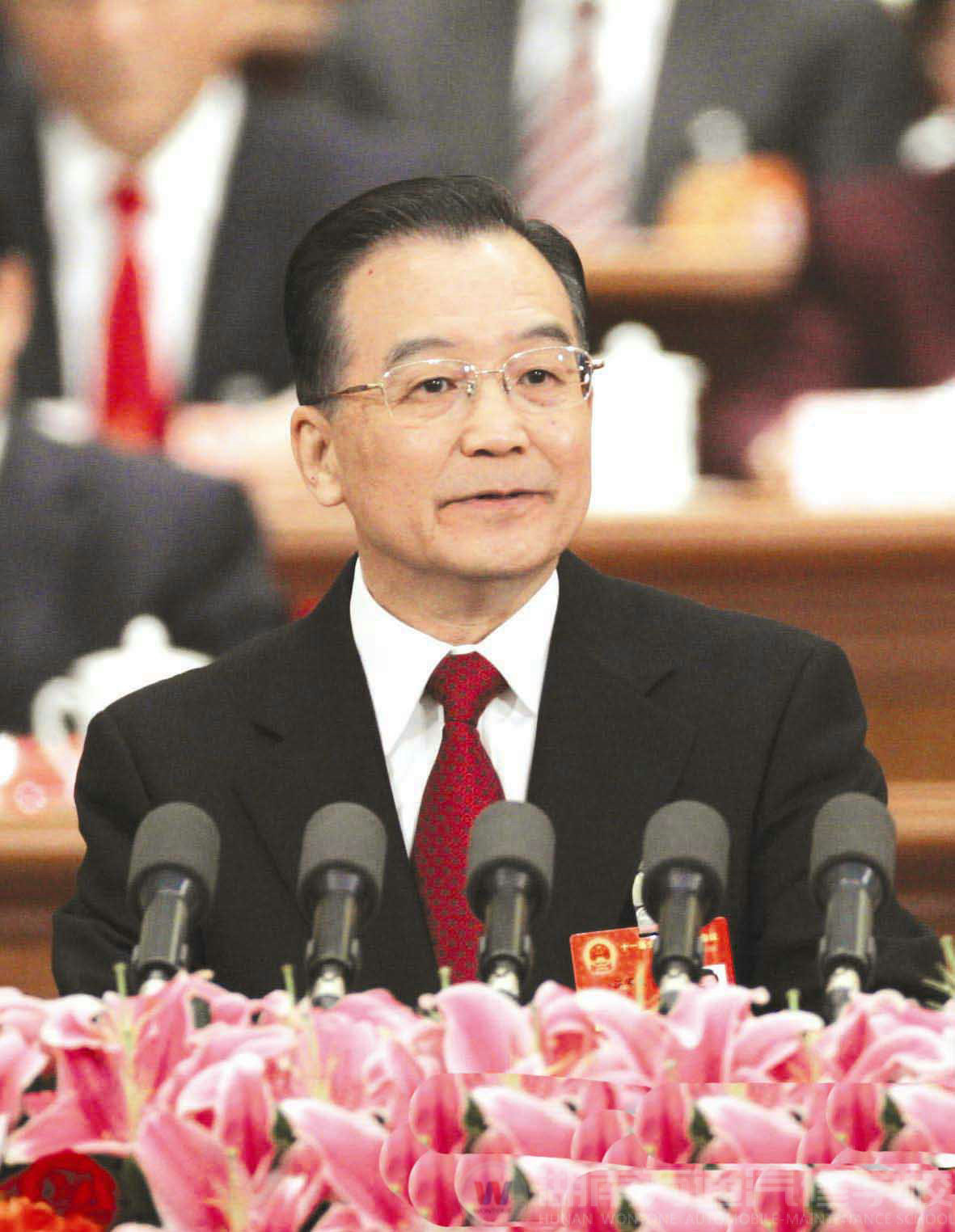 溫家寶：要加強(qiáng)職業(yè)教育發(fā)展