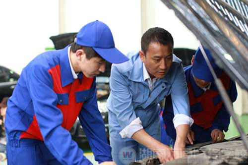 學(xué)趙本山農(nóng)民智慧 做萬(wàn)通汽修人才