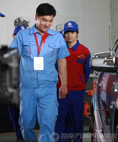 高考不理想 湖南萬通給您一條成才康莊大道