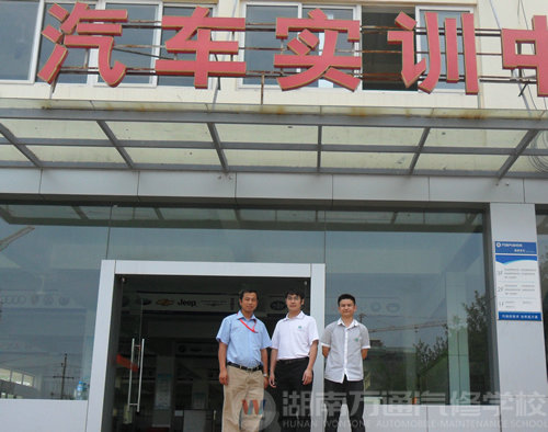 卡卡公司入?！耙比?掀起校企合作新高潮