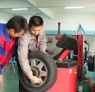 理論實踐兩手抓 湖南萬通孕育汽修精英人才