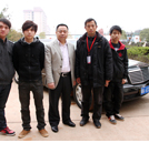 什么？企業(yè)老總竟開奔馳接萬通學(xué)子上崗！