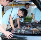 湖南萬通陽光實(shí)訓(xùn)技能賽 秀出學(xué)子汽修技術(shù)真本事