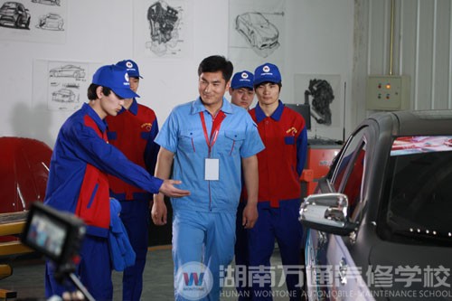 萬(wàn)通學(xué)子理論實(shí)踐雙劍齊發(fā)