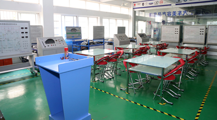 湖南萬通汽車學(xué)校電控實訓(xùn)中心