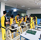 想轉(zhuǎn)行不知道哪個行業(yè)好？汽修行業(yè)怎么樣？