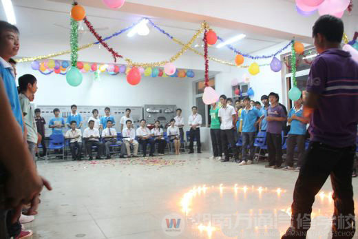 湖南萬通汽修學(xué)校，教師節(jié)活動