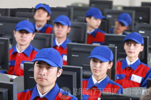 湖南萬通汽修學(xué)校，科學(xué)的管理模式