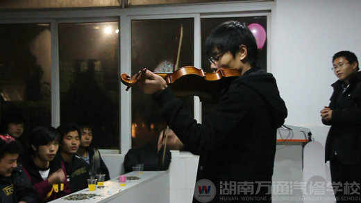 萬通汽修學(xué)校，圣誕節(jié)平安夜