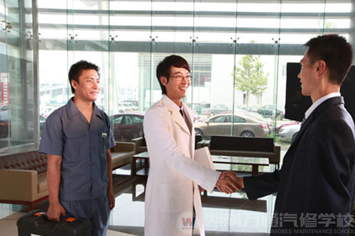 23年專(zhuān)注于汽修教育 10大優(yōu)勢(shì)領(lǐng)先全國(guó)