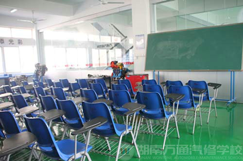 湖南萬通汽修學校理實一體化教學模式