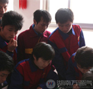 “求職”緣何轉(zhuǎn)變?yōu)椤扒蟛拧?></a> </div>
            <div   id="y0miarm"   class="lmcon1">
              <div   id="terpv9g"   class="lmcon11"> <a href="http://m.zhtianze.cn/new/598.html" target="_blank">“求職”緣何轉(zhuǎn)變?yōu)椤扒蟛拧?/a> </div>
              <div   id="wjavt99"   class="lmcon12"> 2012.12.13 </div>
            </div>
            <div   id="9kxakjw"   class="lmcon2"> 隨著日趨加大的就業(yè)競(jìng)爭(zhēng)壓力，幾十到幾百人“搶”一個(gè)崗位，已不是稀奇事，而最近部分院校一改之前的被動(dòng)局面，名企主動(dòng)進(jìn)入校園進(jìn)行“求才”，不免引人關(guān)注。...<a href="http://m.zhtianze.cn/new/598.html" target="_blank"> </a></div>
            <div   id="xl944fm"   class="lmcon3">
              <div   id="m4pikqa"   class="lmcon31"> 標(biāo)簽：求職,轉(zhuǎn)變,求才 </div>
              <div   id="09lcexo"   class="lmcon32"> <a href="http://m.zhtianze.cn/new/598.html" target="_blank">全文閱讀</a> </div>
            </div>
          </div>
          <div   id="t00cejc"   class="lmcon4"></div>
        </li><li>
          <div   id="hk4npwn"   class="zhu">
            <div   id="zuuhyiz"   class="xtu"> <a href="http://m.zhtianze.cn/new/596.html"  target="_blank"><img src=