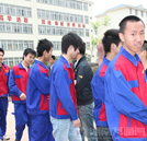 萬通學(xué)子千里赴川競(jìng)技 師生歡送齊盼載譽(yù)歸來