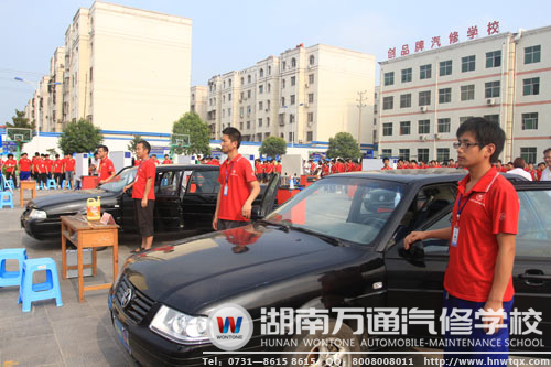 萬(wàn)通&ldquo;十項(xiàng)全能&rdquo;大賽中整裝待發(fā)的參賽選手們