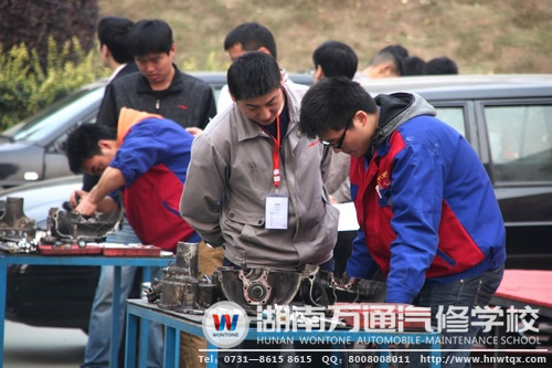 萬通汽修學校技能大賽決賽現(xiàn)場