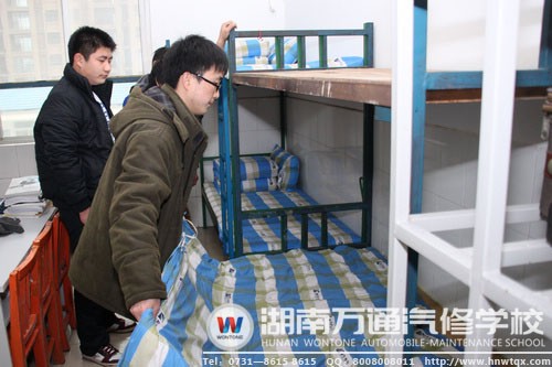 鄒老師關(guān)愛每一名學(xué)生