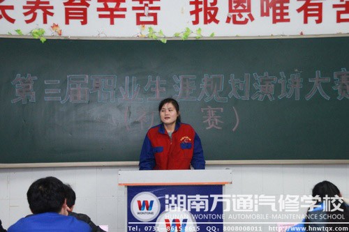 選手何亞細(xì)膩的情感表達(dá)讓人心生感動(dòng)