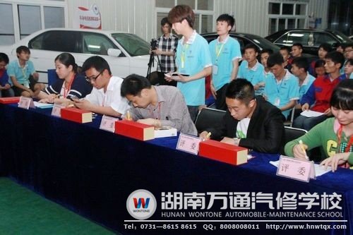 評(píng)委打分進(jìn)行時(shí)