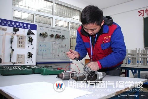 萬(wàn)通學(xué)子用技術(shù)說(shuō)話