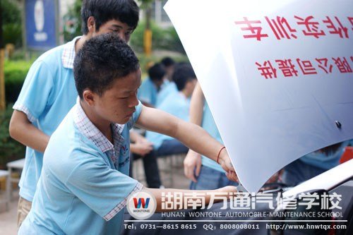 通過多種實踐平臺，湖南萬通的學(xué)生都具備了企業(yè)看中的實踐動手能力