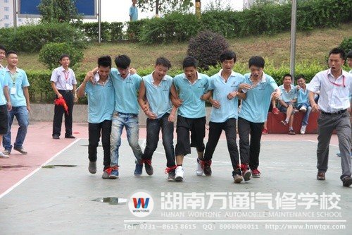 &ldquo;六人七足&rdquo;最能體現(xiàn)同學們的團隊合作精神