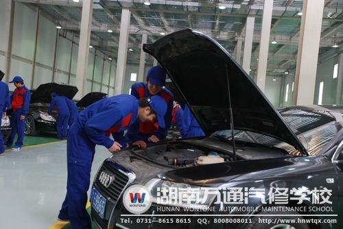 湖南萬(wàn)通學(xué)子實(shí)踐中