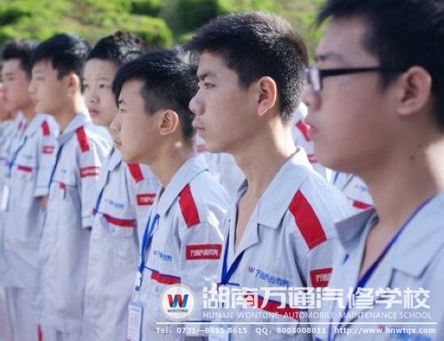 一天天的晨訓(xùn)，讓新生們漸漸改變