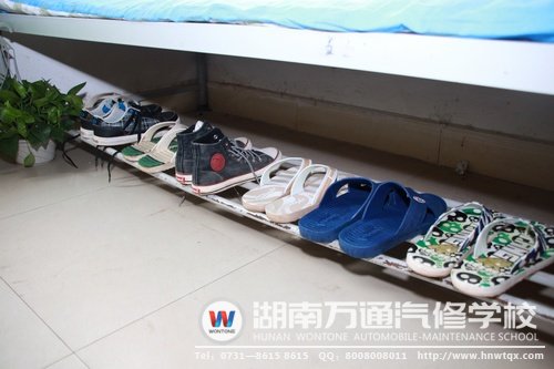 一字型d的鞋子擺放