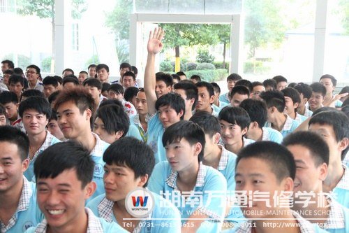 聆聽闞有波教授的逐夢歷程，學(xué)子們受益匪淺