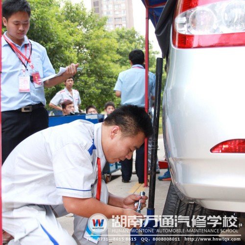 新生在賽場(chǎng)上的表現(xiàn)回顧