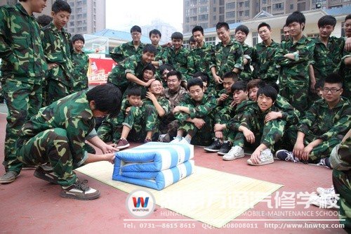 疊軍被，比比誰的&ldquo;手上功夫&rdquo;最厲害！