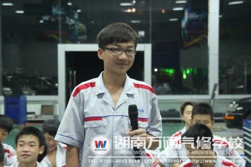 學(xué)子暢所欲言，聊起了對(duì)微電影的看法