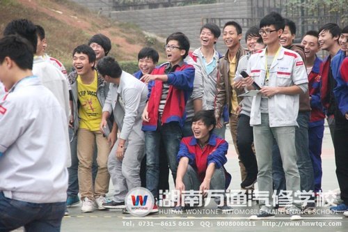 車(chē)輪大戰(zhàn)給同學(xué)們帶來(lái)了很多歡樂(lè)！