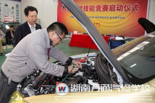 此次競賽，讓知名車企技術(shù)總監(jiān)再次見證湖南萬通專業(yè)老師的精湛技藝