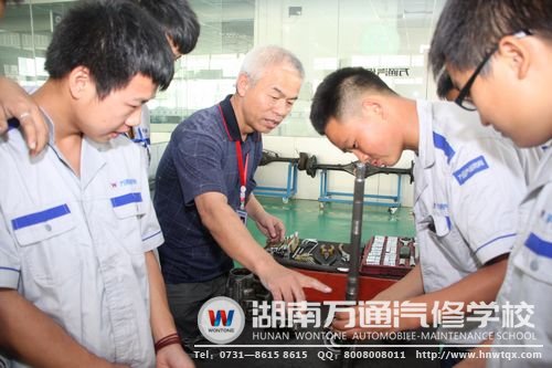 學(xué)實(shí)用汽修技能，破除就業(yè)魔咒！