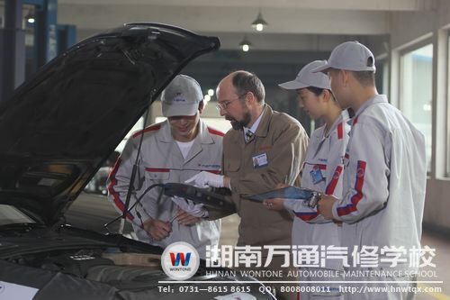 理實(shí)一體化教學(xué)，確保學(xué)生在實(shí)踐中學(xué)會(huì)真技能