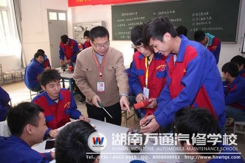 愛(ài)與責(zé)任，是萬(wàn)通老師堅(jiān)持的教學(xué)理念