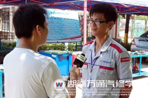 湖南教育電視臺采訪萬通學(xué)子